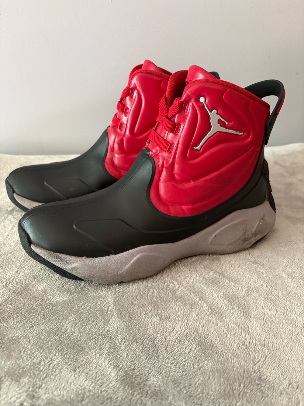 JORDAN Drip 23 Rain Snow Winter Sport Boots Booties Kids Sz 3Y Red Black Gray